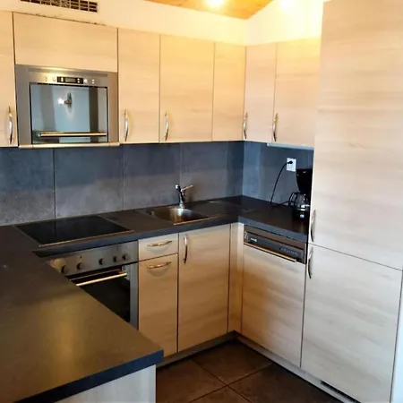 In Near Cable Car Apartment