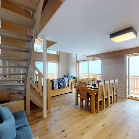 Apartment In Near Cable Car